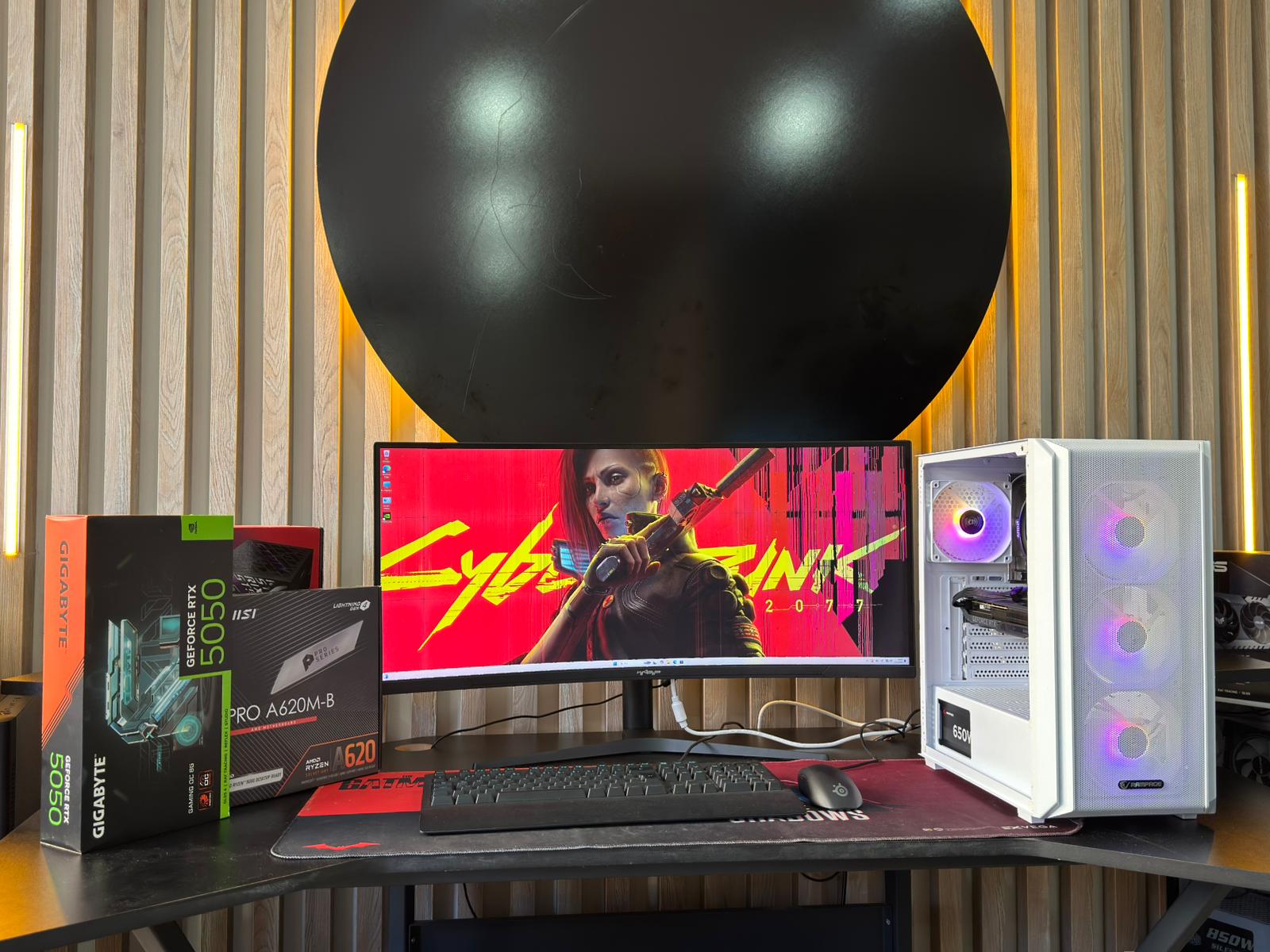 MSİ RTX 5050/RYZEN 5 7500F/16GB RAM/512 M2 165HZ MONİTÖR