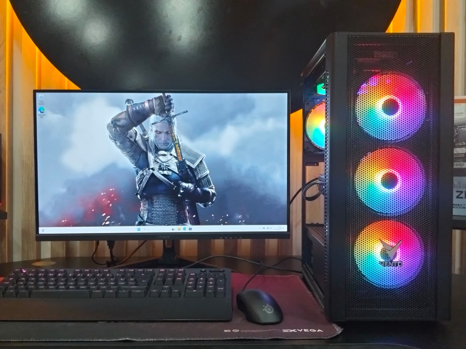 GTX1070 8GB/İ7 6700K/16 GB RAM/512 GB SSD/27” 144HZ MON