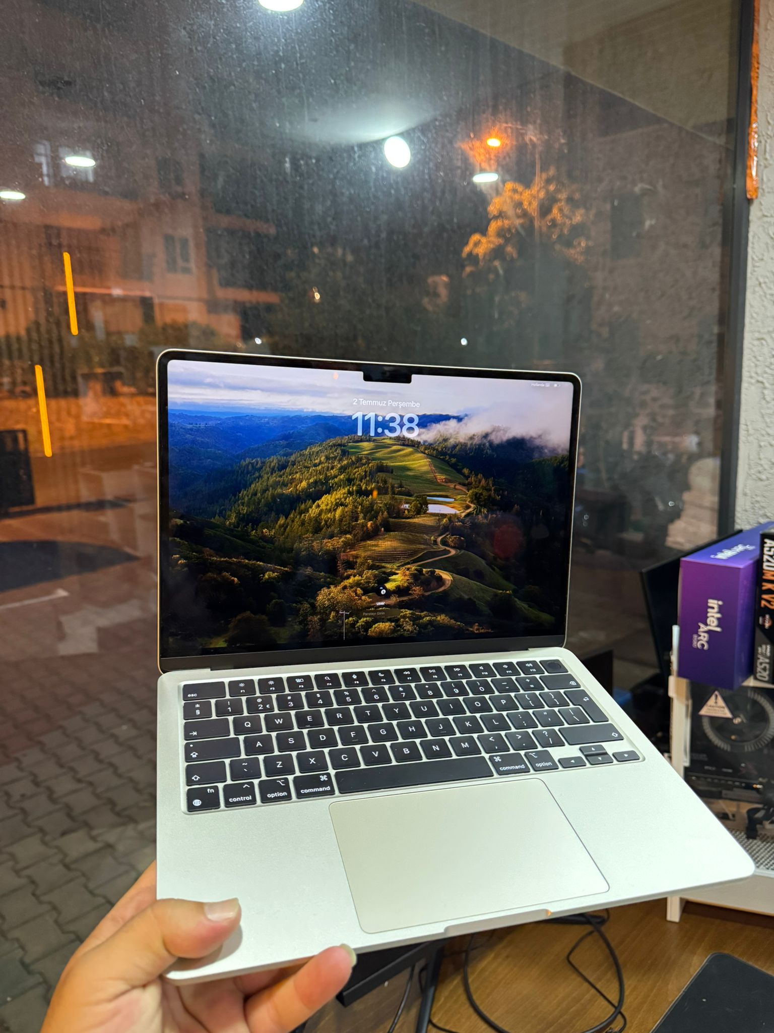 APPLE MACBOOK AİR M3 2024