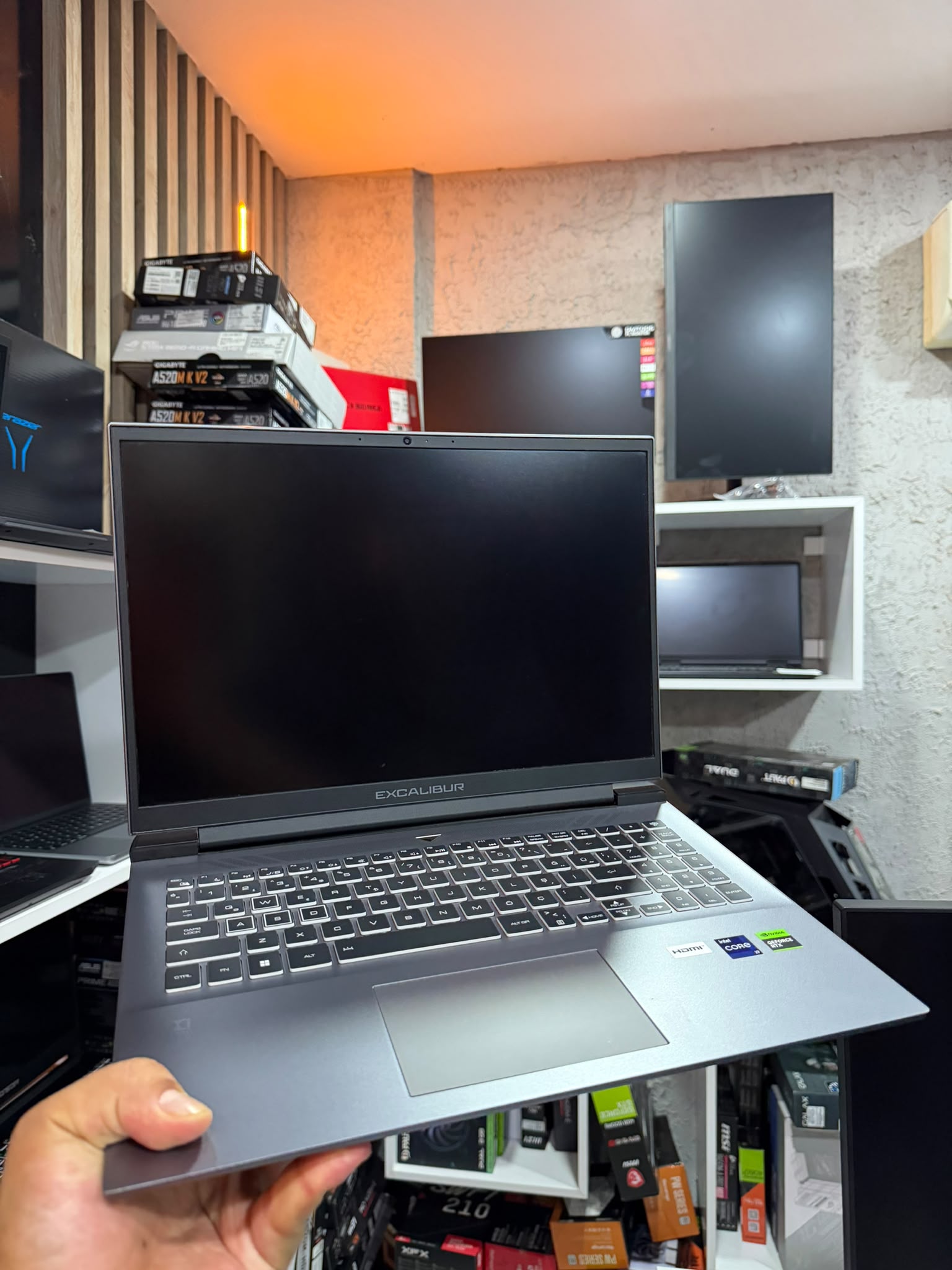 CASPER EXCALIBUR G900