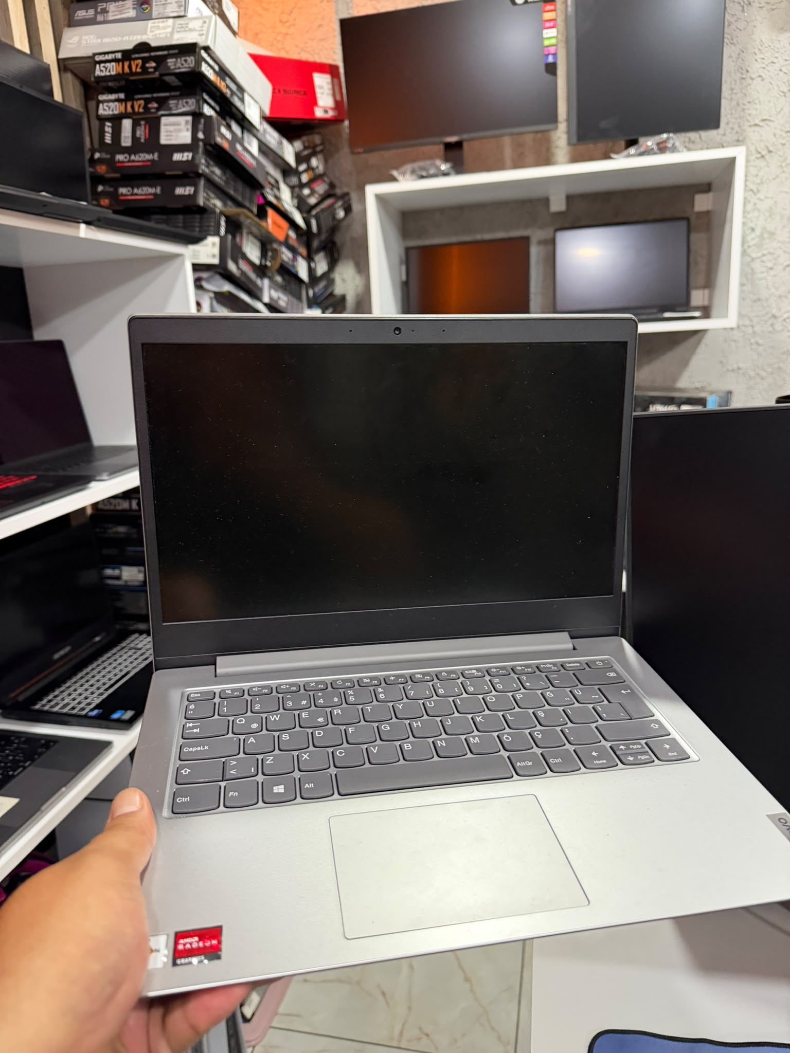LENOVO OFİS LAPTOBU 1