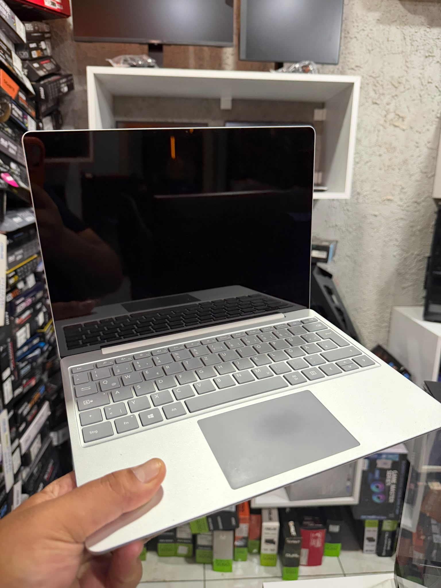 MICROSOFT SURFACE GO