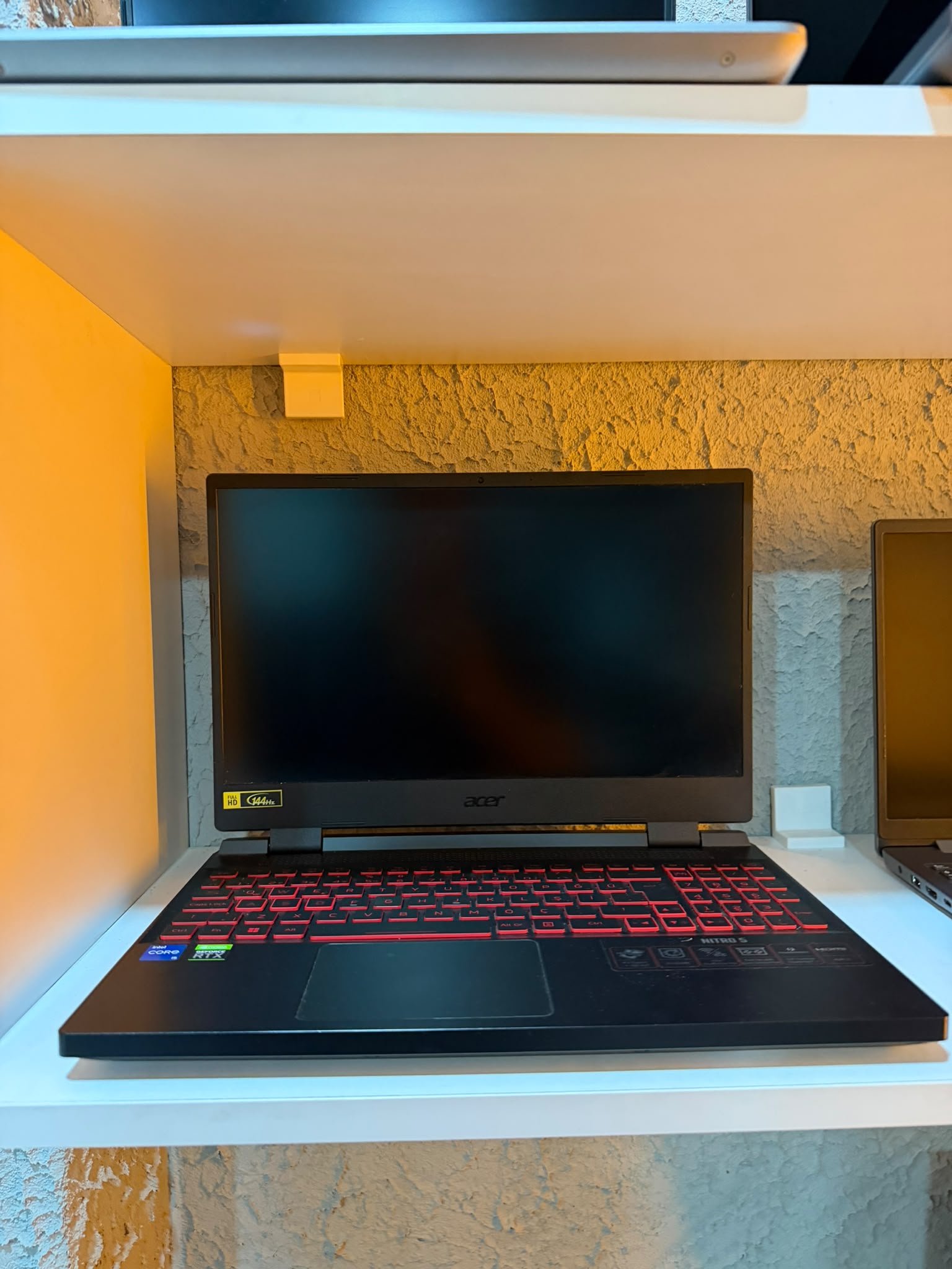 ACER NITRO 5 LAPTOP PLANET
