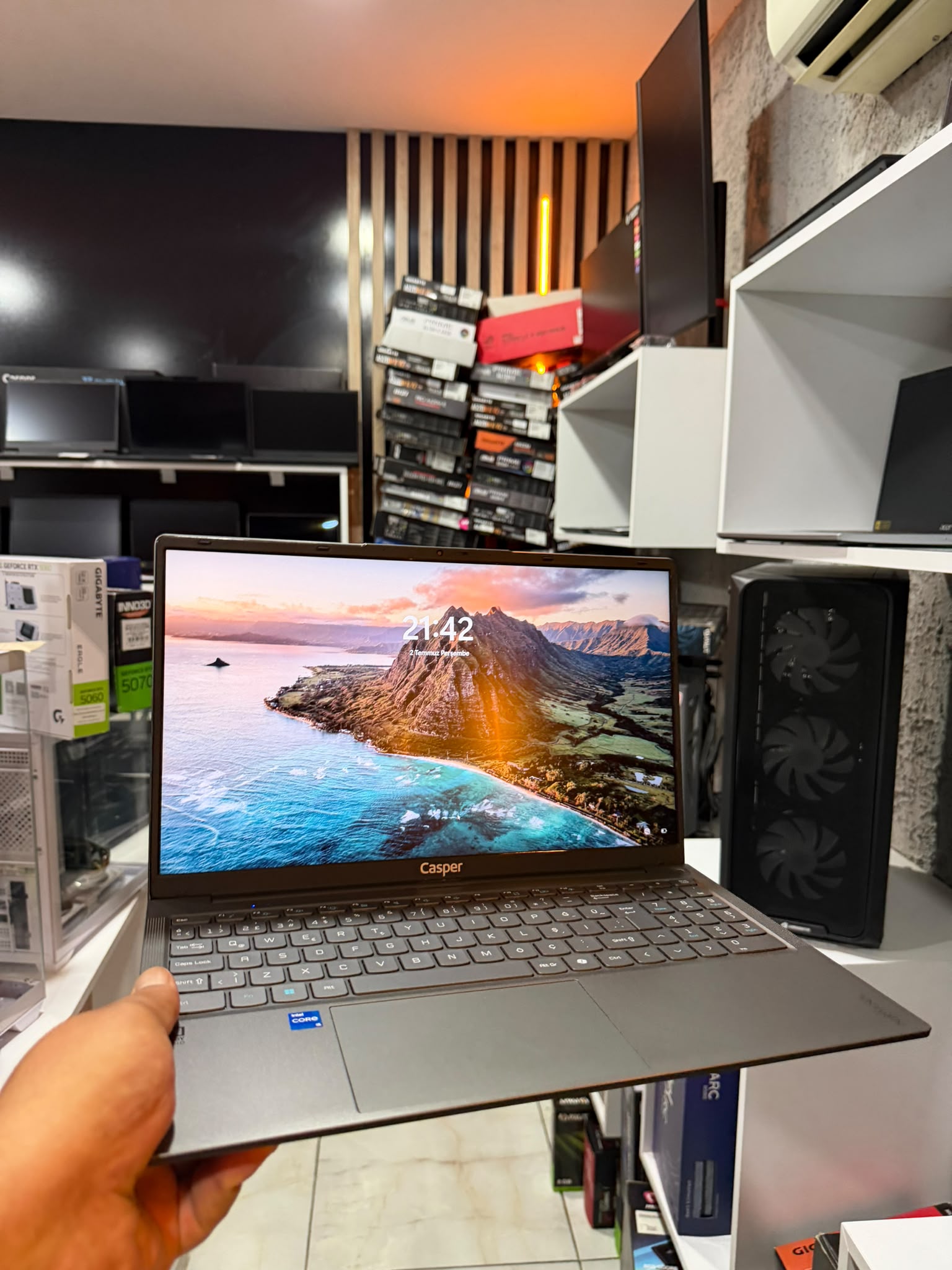 CASPER NIRVANA X650