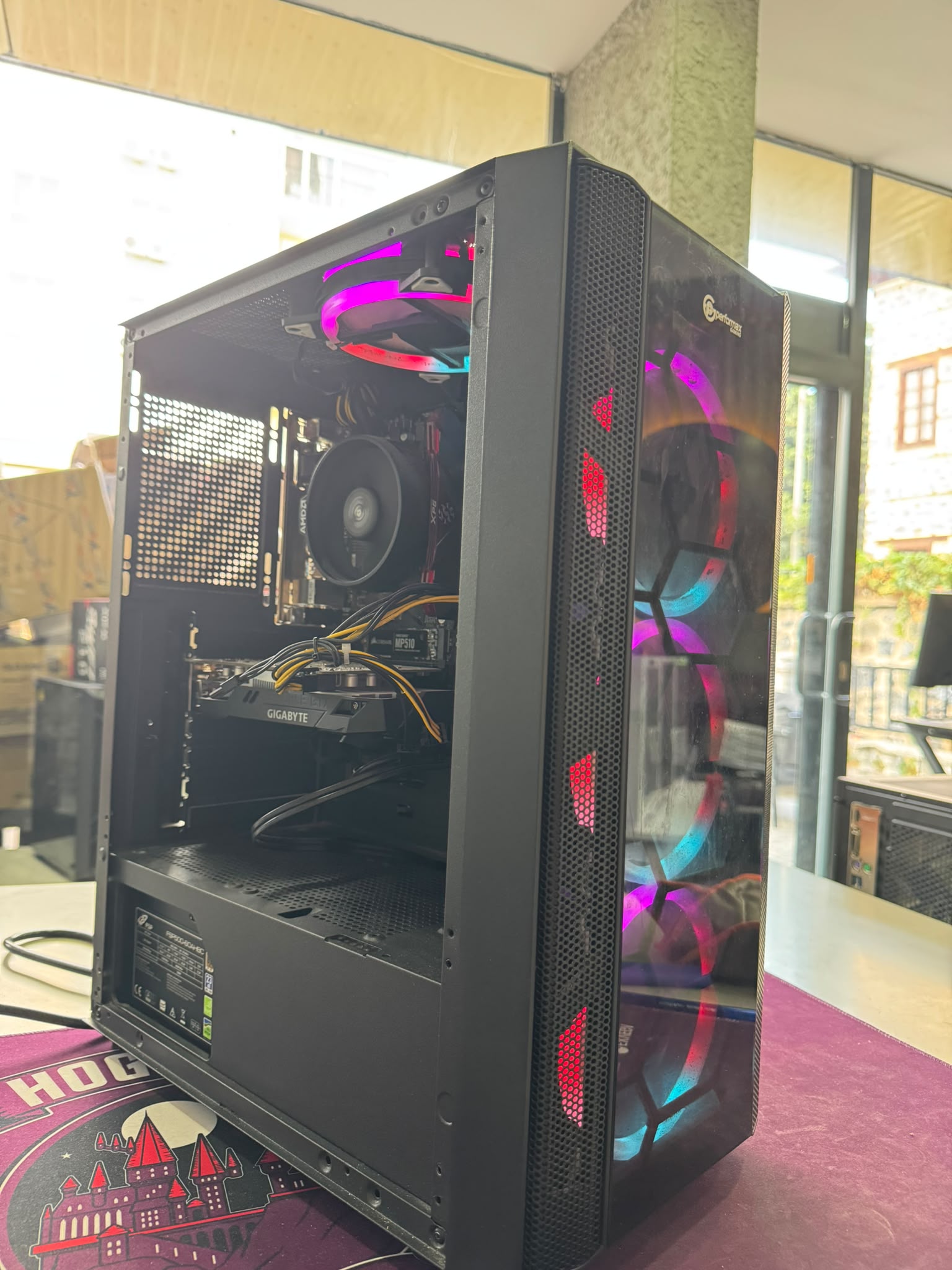 GTX1650 E.K/RYZEN 5 1600/16GB RAM/256GB SSD 